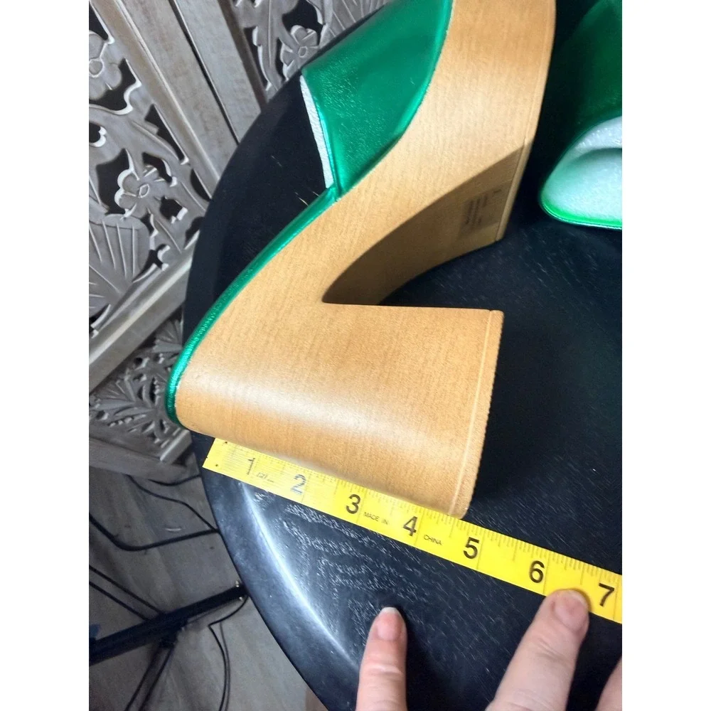Cape Robbin Enisle Metallic Green Platform Mules Sculptural Wood Heel Size 9
